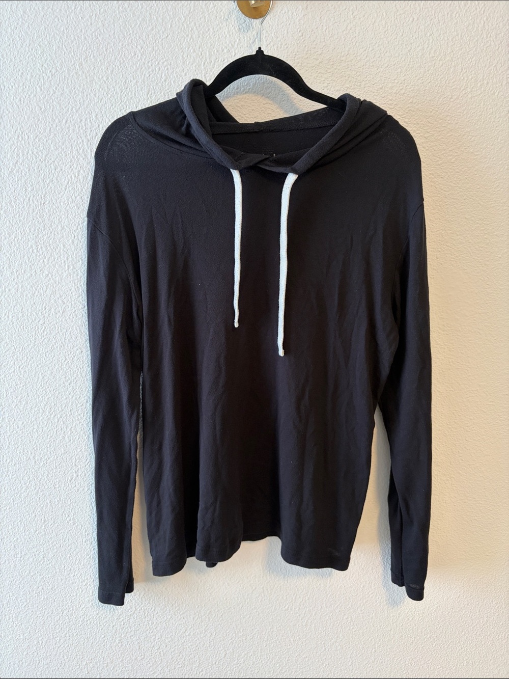 ZYIA Black Women's Lightweight Hooded Long-Sleeve Top with White Drawstrings